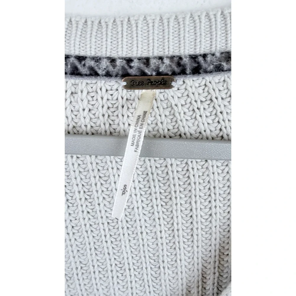 Free People Damsel Sweater Women's M Ivory Bell Sleeve Chunky Knit V Neck Boho
